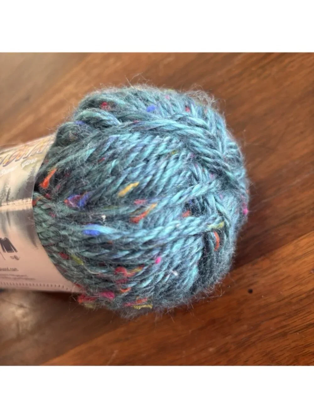 Lion Brand Hometown Yarn 4 Oz Key Largo Tweed 64 Yds Bulky 6 Blue Variegated